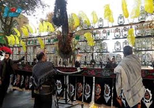حضور عاشقان امام حسین(ع) در روز عاشورای حسینی+ تصاویر
