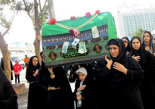 حضور عاشقان امام حسین(ع) در روز عاشورای حسینی+ تصاویر