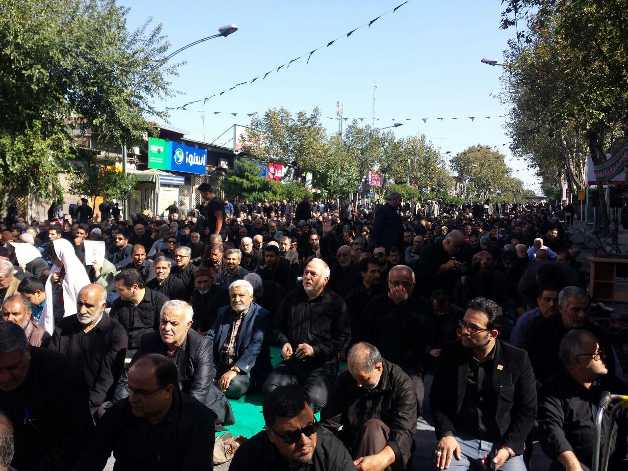 اقامه نماز ظهر عاشورا در گلستان + تصاویر