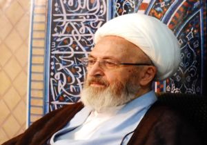 مسلمانان جهان با تمام قدرت در گسترش همه‌جانبه قرآن بکوشند