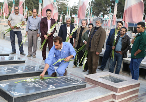 سردیس سرداران شهید کاشان تبلور ارزش های دینی در جامعه می شود