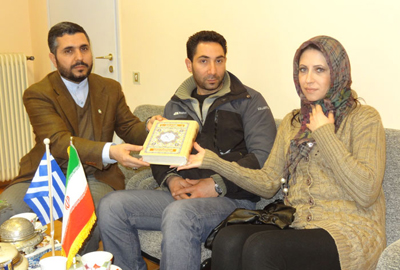 تشرفت دختر یونانی به اسلام + تصاویر
