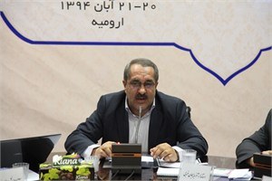 نباید اجازه دهیم افراد و یا جریانهای خاصی, ما را از مشورت گیری از موثرین جامعه بازدارند