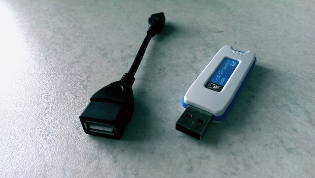 5 کاری که می توانید با استفاده از USB OTG انجام دهید///در حال کار