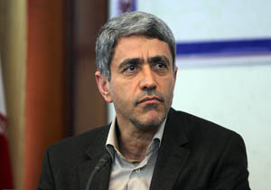 نوسانات بازار ارز موقعی است/ کاهش نرخ سود بانکی به صورت جدی دنبال می‌شود