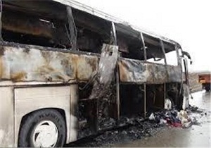 به آتش کشیدن اتوبوس صهیونیست ها در شمال الخلیل