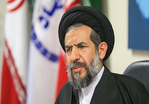 ابوترابی فرد: برخورد پلیس با کسانی که به شان زنان ایرانی اهانت کنند