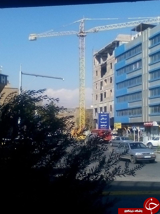 جرثقیلی در آستانه سقوط + تصاویر