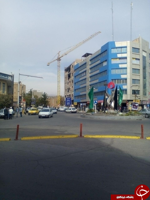 جرثقیلی در آستانه سقوط + تصاویر