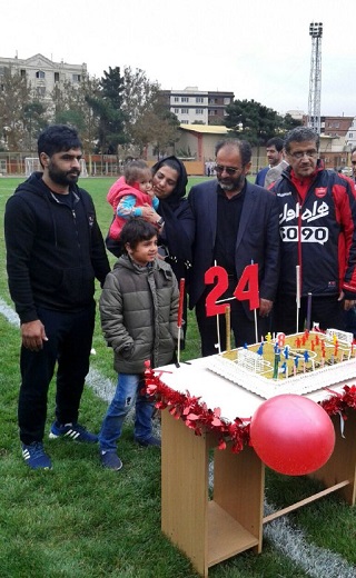 گزارش تولد هانی نوروزی در تمرین پرسپولیس