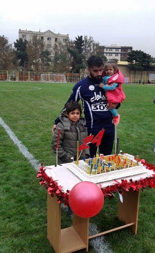 گزارش تولد هانی نوروزی در تمرین پرسپولیس+ عکس