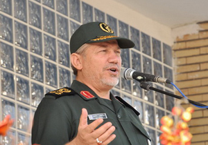 بازدید سرلشکر صفوی از پایگاه شکاری شهید یاسینی