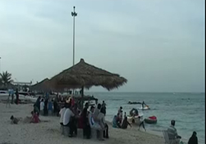 مناطق آزاد تجاری ایران چه مزایا و مشکلاتی دارند + فیلم