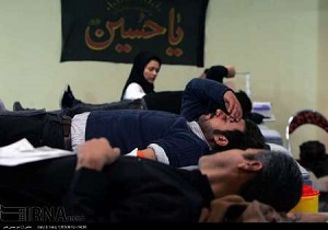 استقبال بی نظیر مردم بیجار برای اهدای خون در روز عاشورا