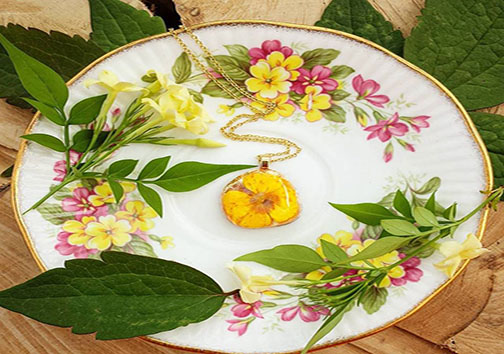 زیورآلاتی از جنس گل و گیاه + تصاویر
