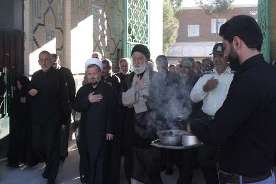 آیین نمادین دفن شهدای کربلا در زاهدان برگزار شد