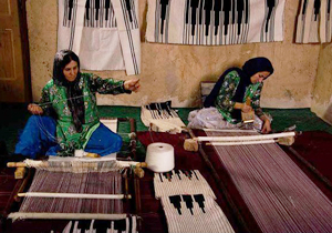 آزمون پایان دوره آموزش چوقابافی در کوهرنگ برگزار شد