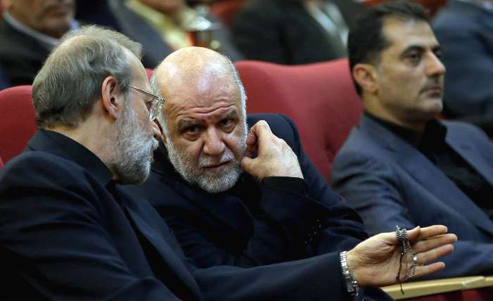 بگو سیب، میخوام عکس بندازم!/ از ماچ ماچ دست تا آتش زدن وزیر!