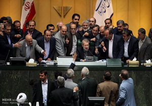 نبش قبر اختلافات در شرایط آتش بس/نامه رهبری باید فصل الخطاب باشد
