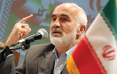 توکلی: بخشنامه&lrm;ها تحت تاثیر حضور مفسدان در مجاری تصمیم&lrm;گیری است