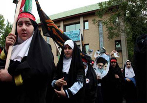 حضور 6 هزار دانش‌آموز بسیجی تهران بزرگ در مراسم روز 13 آبان