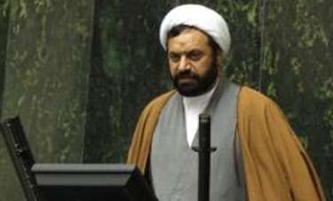 امیر کهنوج:ضرورت اجرای طرح اسکان عشایر کوچ&zwnj;رو برای حفاظت از جنگلها و مراتع/ برداشت غیر مجاز چوب عامل تهدید جنگلها