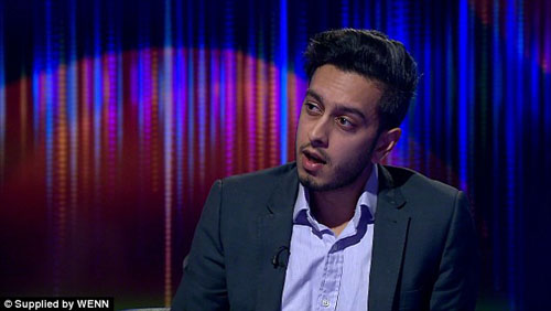 توقیف لپ&zwnj;تاپ خبرنگار بی&zwnj;بی&zwnj;سی به اتهام ارتباط با داعش+ تصاویر