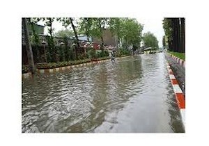 طغیان رودخانه مرزی آستارا با  بارش شدید باران