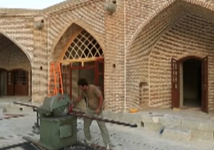 بازسازی بناهای تاریخی در حال نابودی + فیلم