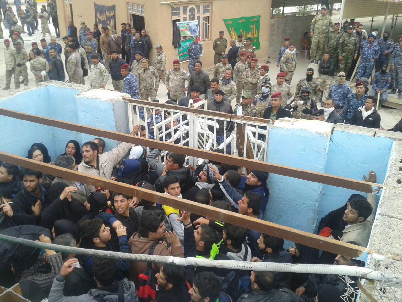 ازدحام جمعیت در مرز مهران+ تصاویر