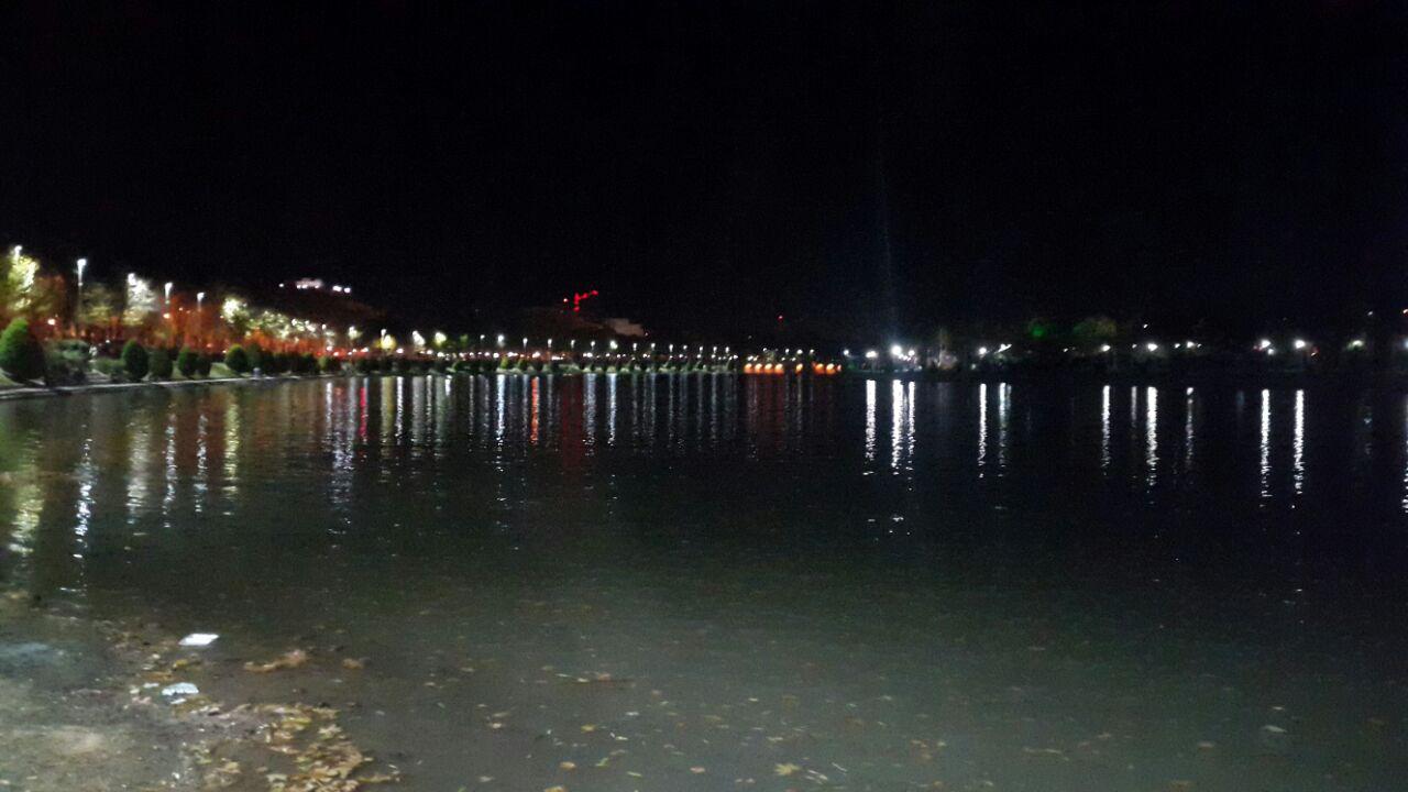 شب های زیبای زاینده رود  و پل خواجو + تصاویر
