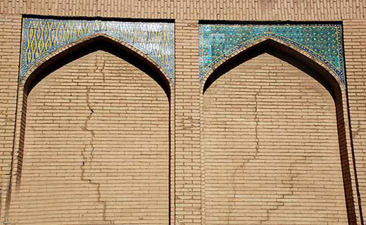 آژیر خطر برای پل چوبی به صدا در آمد+ تصاویر