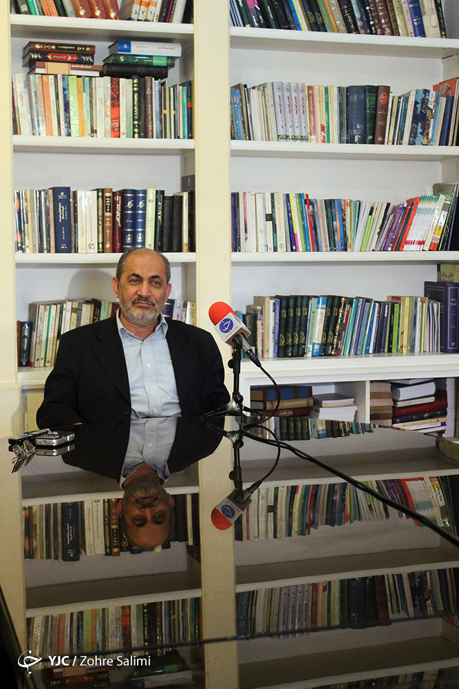 *معتقدم پایان جنگ خوب بود***آیت&zwnj;الله هاشمی باید با مقام معظم رهبری هماهنگ باشد***امیدوارم احمدی&zwnj;نژاد به سیاست برنگردد*** احمدی&zwnj;نژاد نان کارهایش را خورده است***روحانی به شعارهای انتخاباتی&zwnj;اش عمل نکرده است*احمدی نژاد برای کشور مشکلات زیادی درست کرده است