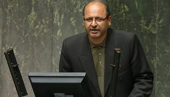 افرادی در وزارتخانه&lrm;ها نفوذ کرده&lrm;اند و خواهان فتنه جدید هستند