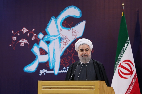 بهترین جایی که باید قدرت نقد شود، دانشگاه است/برخی فکر می&zwnj;کنند دولت یازدهم دولت لبخند است+فیلم