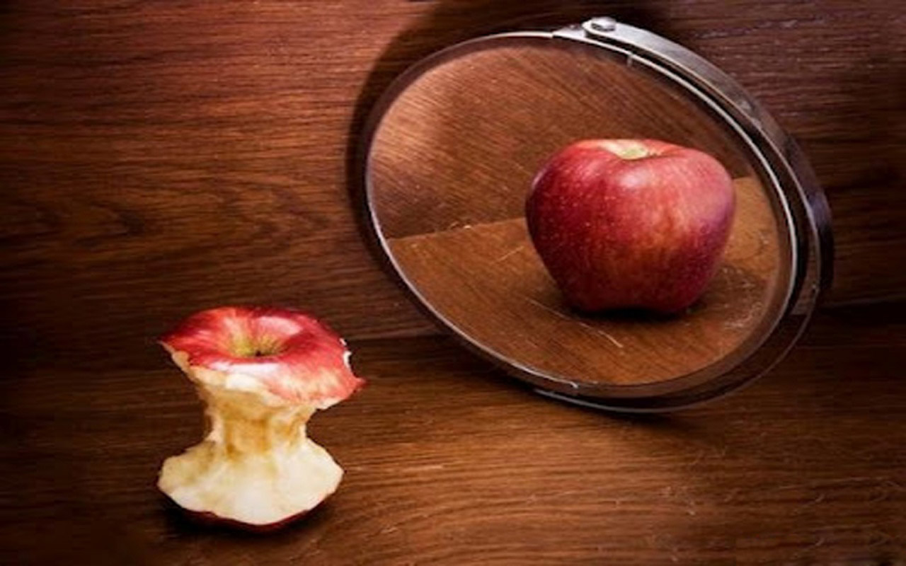 اگر خودشیفته اید بخوانید!/ از عطش تمجید،تا دروغگویی و بزرگنمایی