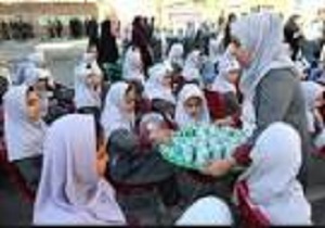توزیع رایگان میان دانش آموزان قروه ای