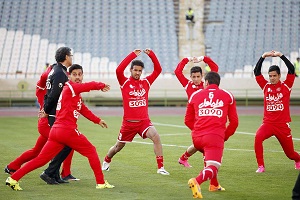 بازی پرسپولیس – نفت تهران 24 ساعت به تعویق افتاد