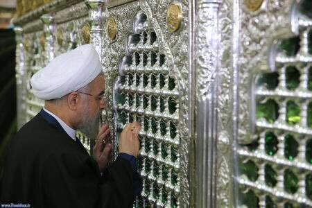 زیارت مرقد مطهر امام رضا (ع) توسط رئیس جمهور+عكس