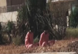 انفجار دو مرد با مواد منفجره توسط داعش + فیلم(18+)