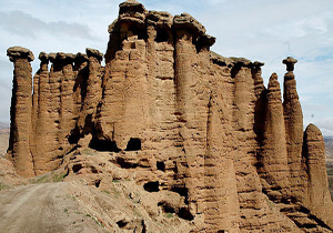 دود کش جن پدیده وهم انگیز طبیعی در استان زنجان