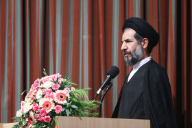 نایب رئیس مجلس شورای اسلامی تاکید کرد: پدافند غیرعامل نقش بسیار موثری در امنیت کشور دارد و برای این منظور تلاش می&zwnj;کنیم منابع مالی مناسبی در نظر بگیریم.