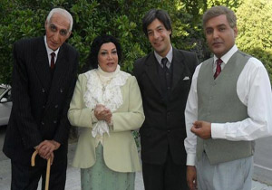 بازگویی حکومت پهلوی از زبان مادر شاه