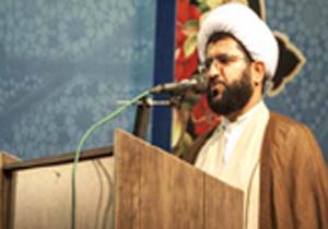 تجلیل از ۲۷ چهره قرآنی و یاور وقف در قشم