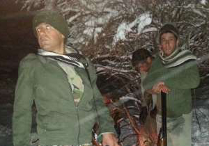 نجات جان سه شکارچی از برف و کولاک در کوه دنا