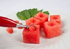هنوز هندوانه شب یلدا به بازار نیامده است