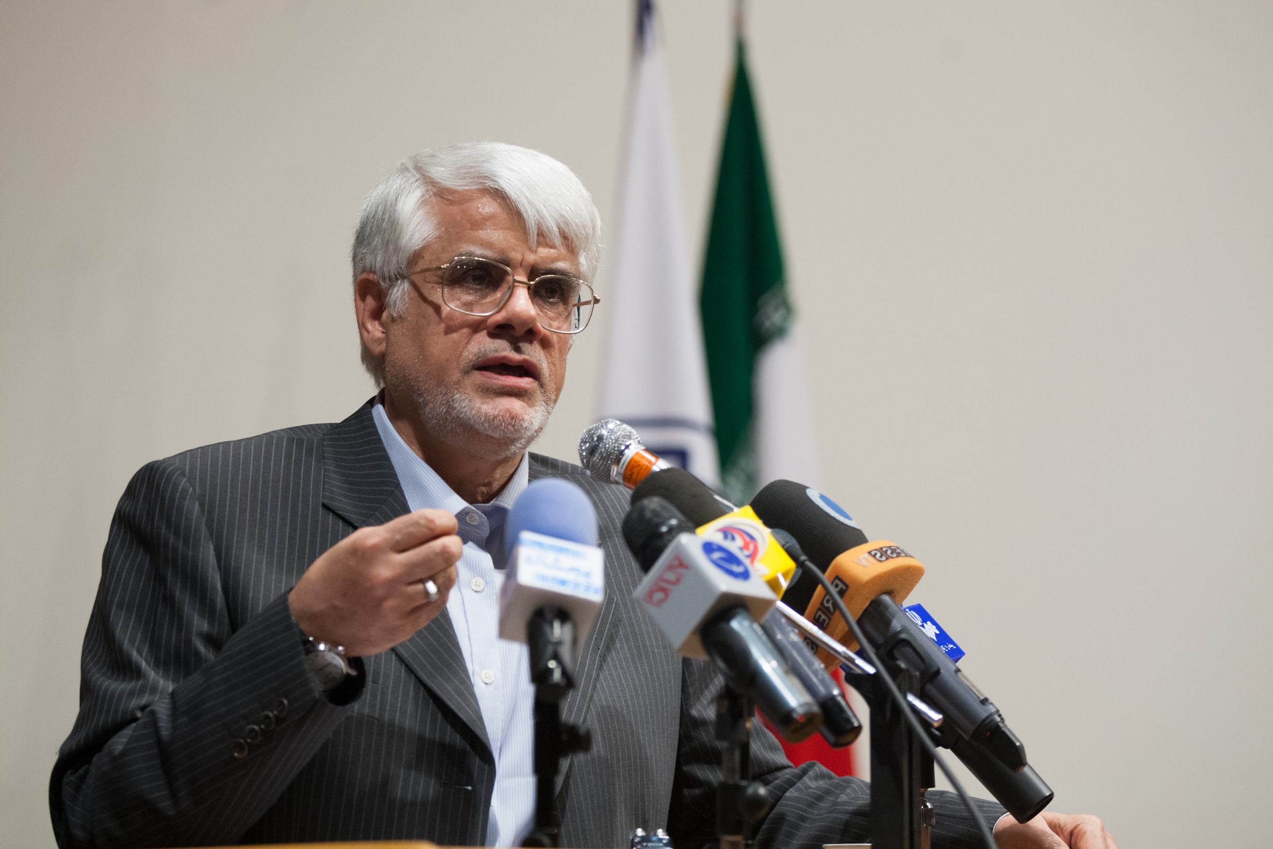 نشست خبری 