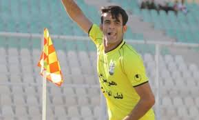 مهدی مومنی آبی&zwnj;پوش می&zwnj;شود