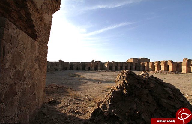 تبدیل قلعه تاریخی قمرود به آغل گوسفندان