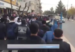 پلیس ترکیه مانع حرکت دانشجویان به سمت کاخ اردوغان شد + فیلم